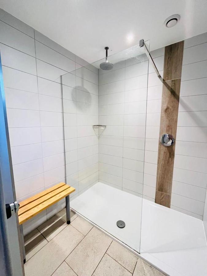 Buoyant Breaks Hotel Bray Buitenkant foto